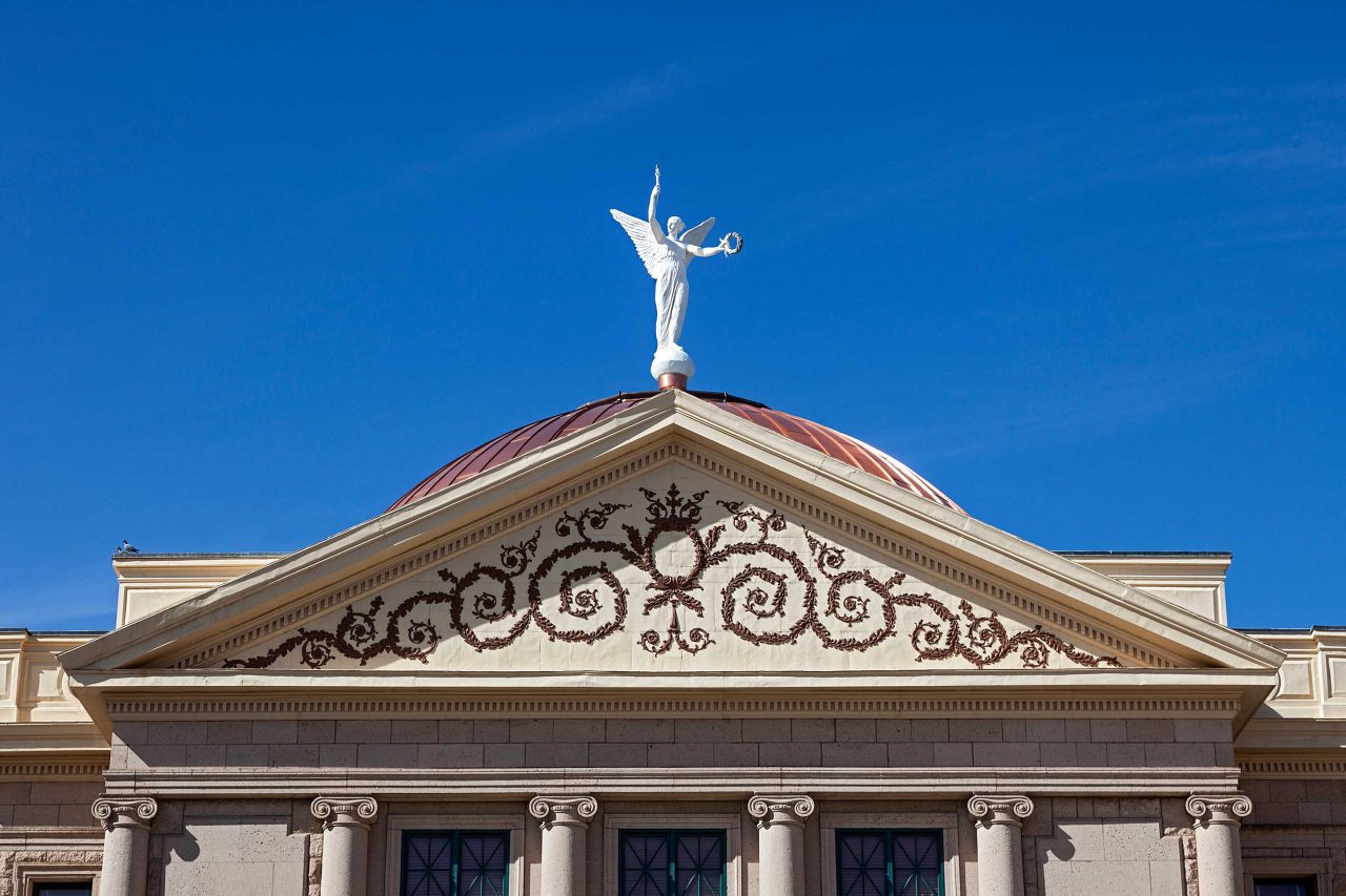 https://www.phoenixmag.com/wp-content/uploads/2026/02/AdobeStock_53397835-1280x853.jpg