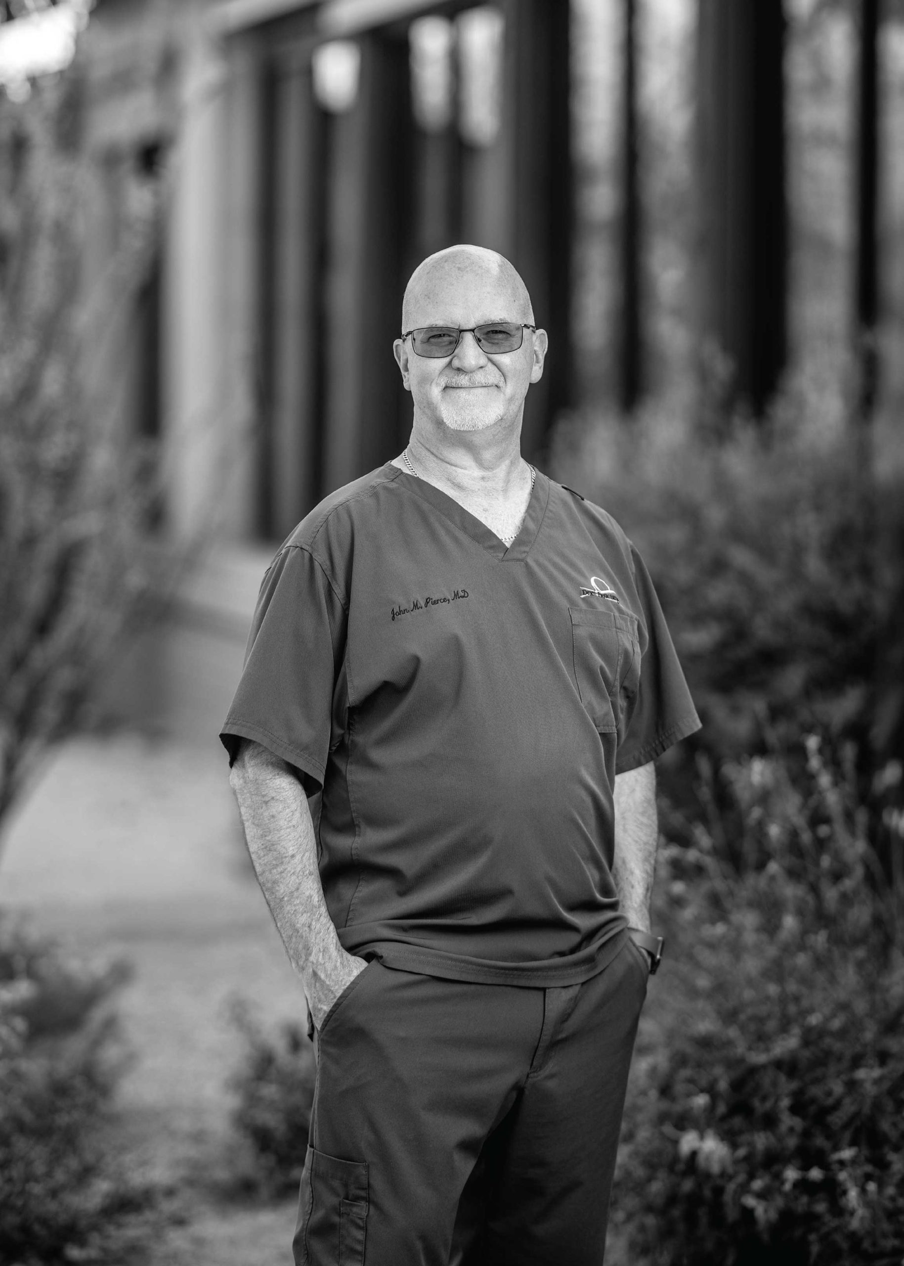 PHM0826_Desert-Plastic-Surgery-John-Pierce-MD_54150_FPSAS_1 https://www.phoenixmag.com/wp-content/uploads/2026/06/PHM0826_Desert-Plastic-Surgery-John-Pierce-MD_54150_FPSAS_1-scaled.jpg