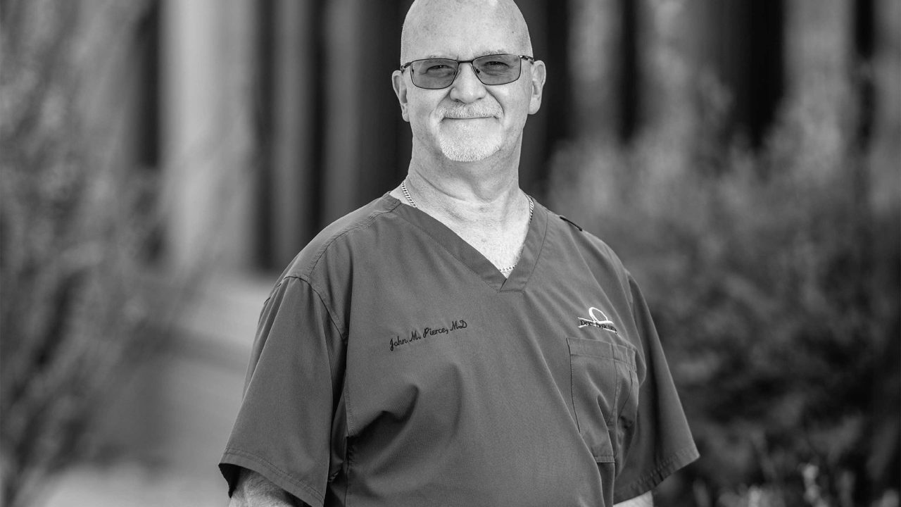 https://www.phoenixmag.com/wp-content/uploads/2026/06/featPHM0826_Desert-Plastic-Surgery-John-Pierce-MD_54150_FPSAS_1-1280x720.jpg