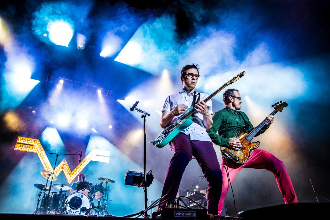 https://www.phoenixmag.com/wp-content/uploads/2026/10/weezer-1280x853.jpg